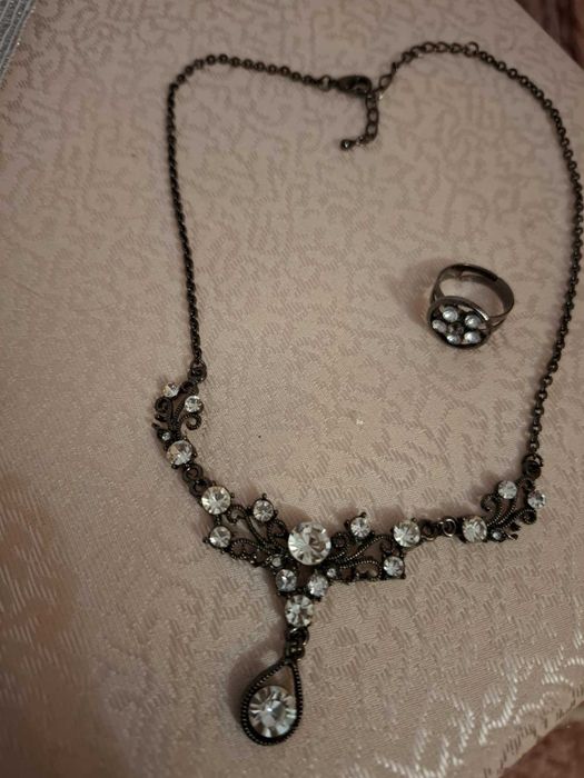 Ново Дамско Колие с пръстен