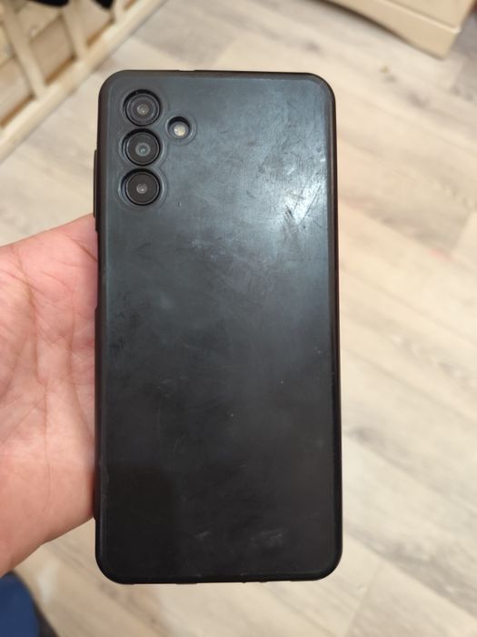 Samsung A04s в хорошем состоянии
