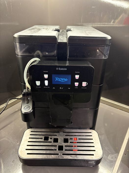 Saeco Royal Plus – професионална автоматична кафемашина