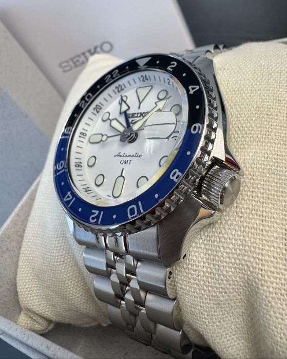 Seiko 5 Sports GMT - nou, cu etichetă