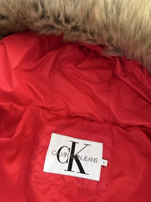 Calvin Klein яке L размер