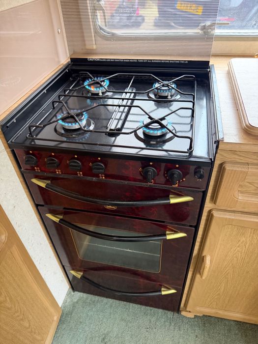 Rulota VanRoyce 2002, Mover nou