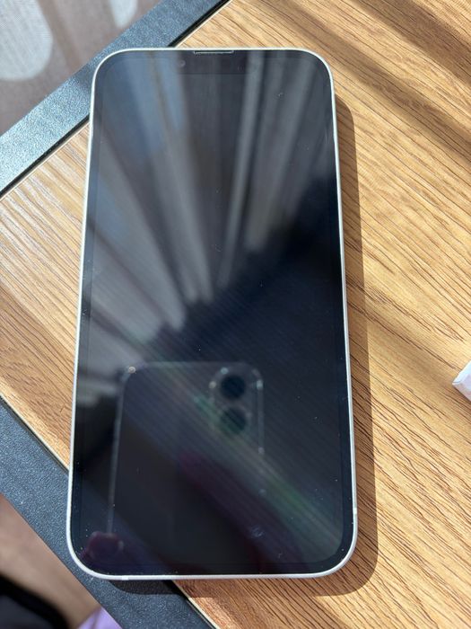 Смартфон Apple iPhone 13, 128GB, 4GB RAM, 5G, Starlight