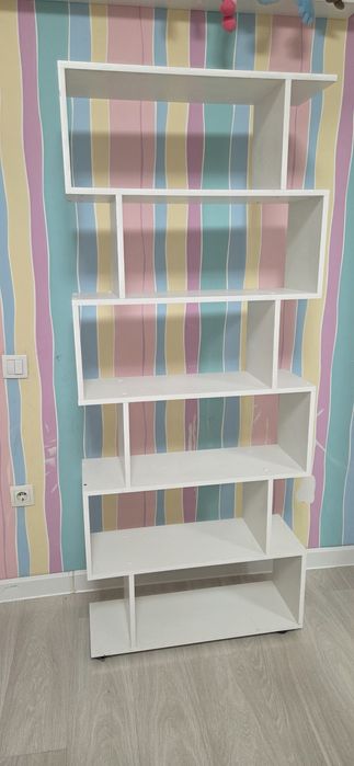Полка для детской и сувениров