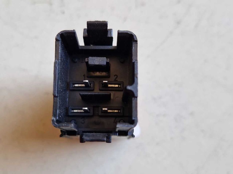 Buton avarii VW Golf V cod 1K0 953 509 A
