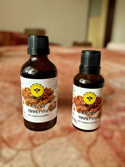 Пчелен прашец, клеева тинктура, клей/прополис, пчелен мед и продукти