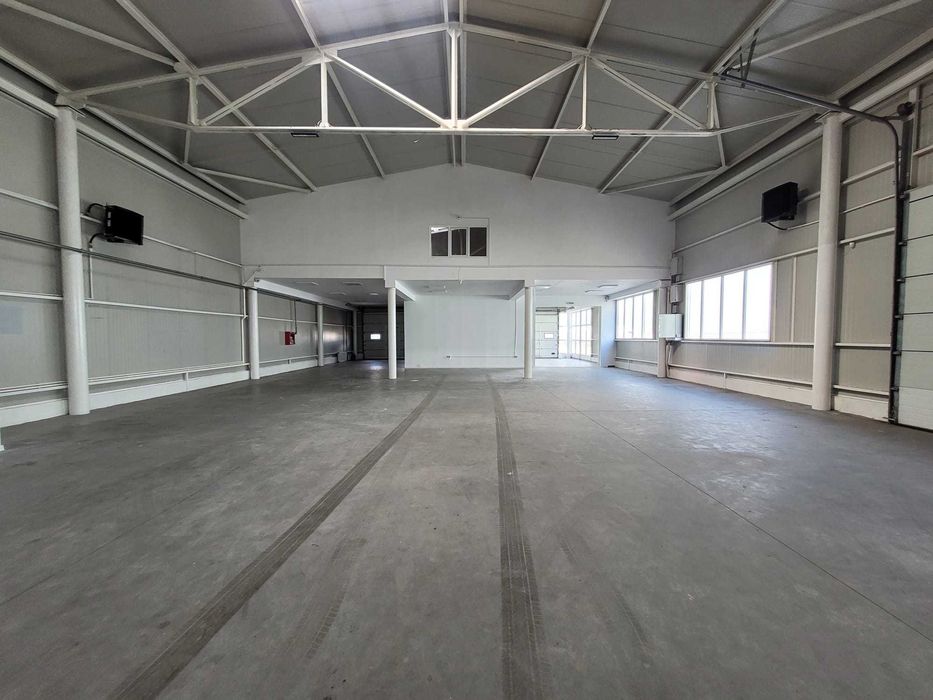 Hala si birouri de inchiriat