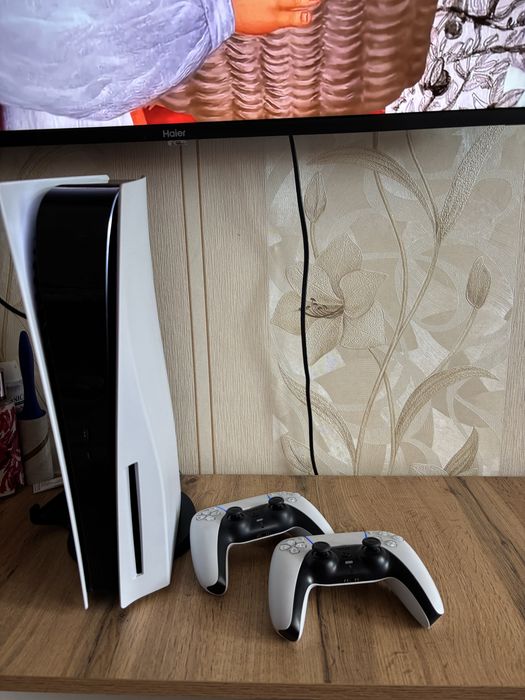 Продам PlayStation 5 825gb