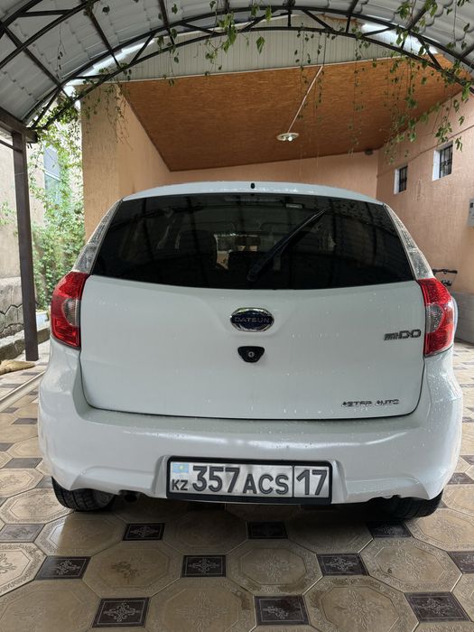 Автомобиль Datsun