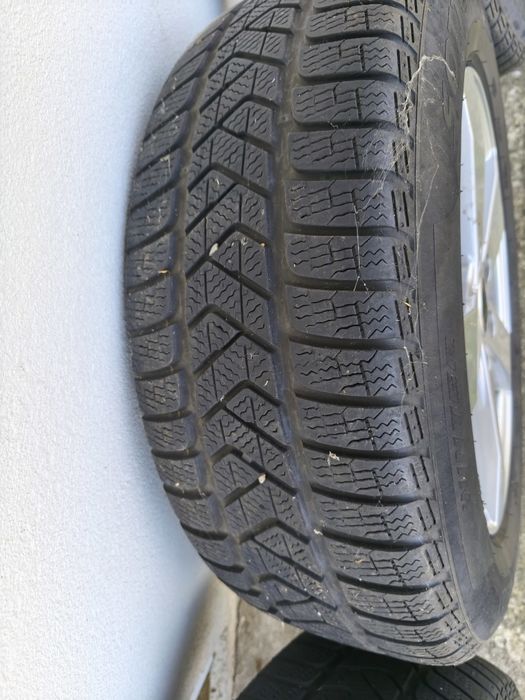 Jante cu anvelope iarnă 225 60 17