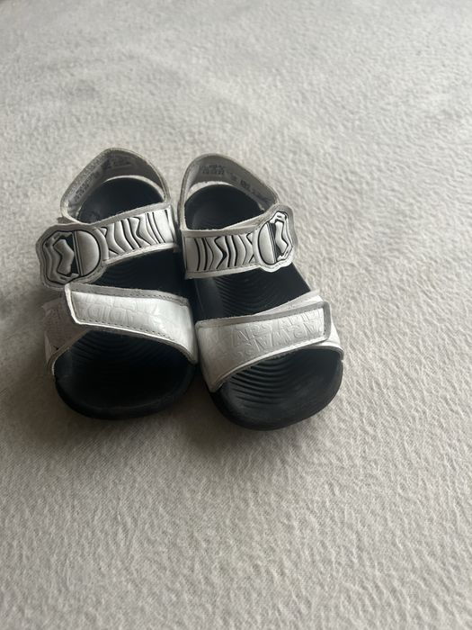 Сандалети adidas