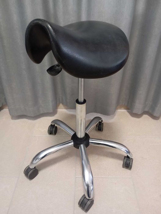 Стол,фризьорски,козметичен