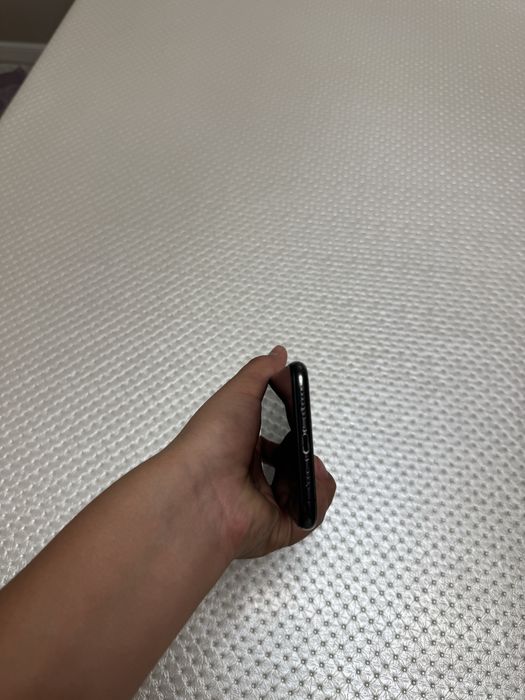 продам iPhone xs max