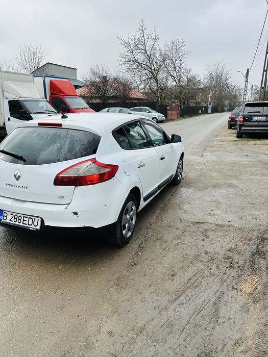 vand sau schimb renault megane
