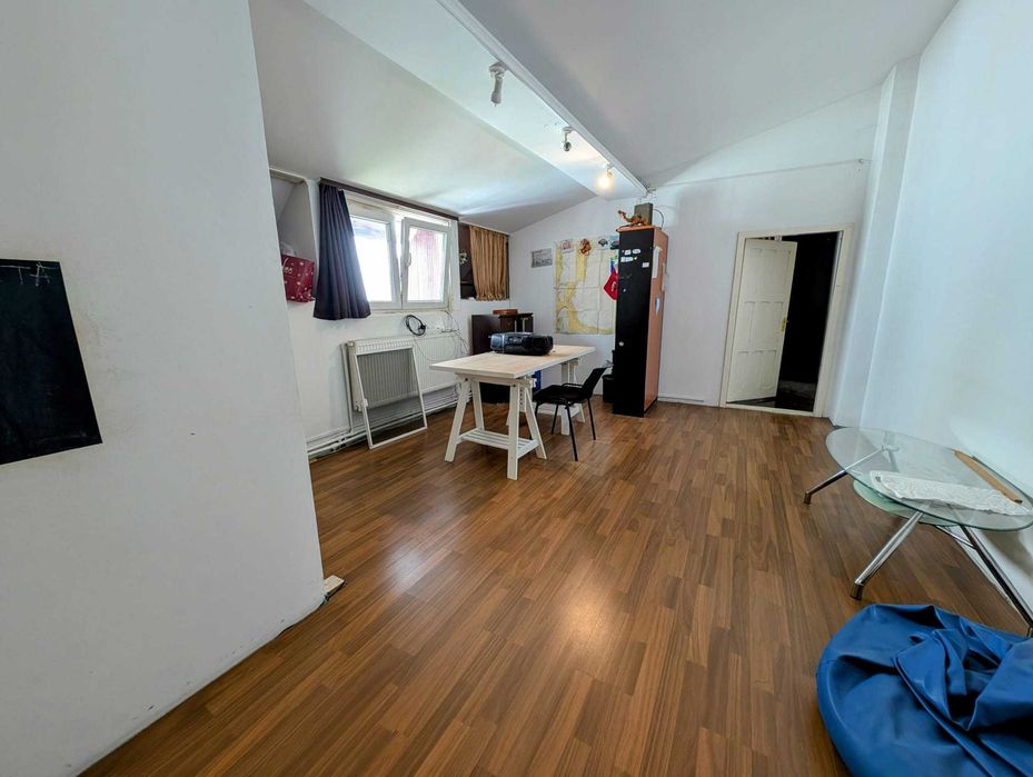 Vila, proprietar, P+M Brancoveanu, metrou