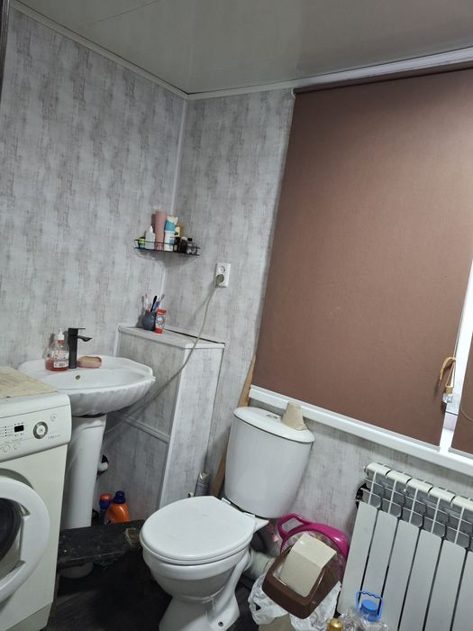 Продам кирпичный дом, 4 комнаты. Район Роща