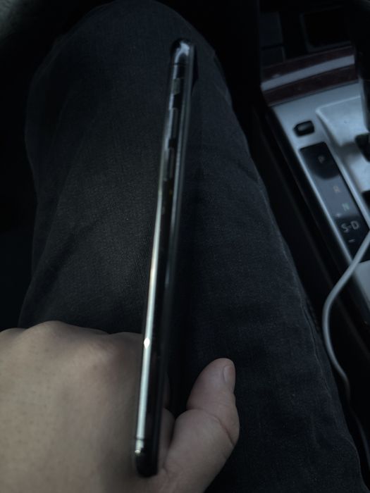 Продам iphone x фэйс все работает