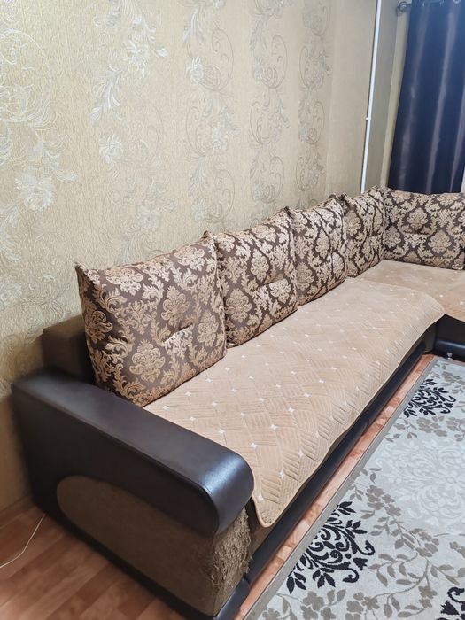 Продаётся диван угловой