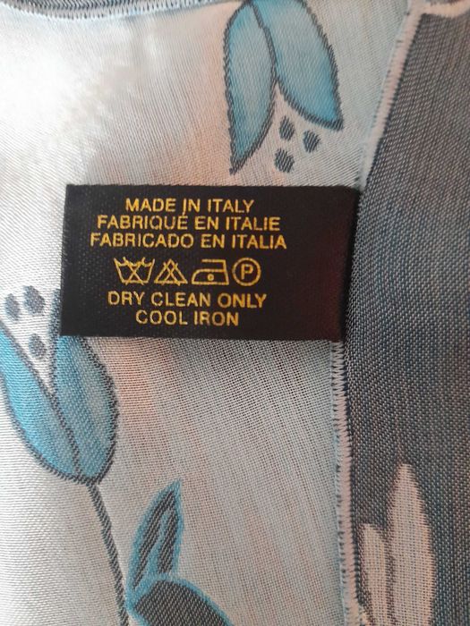 Esarfa Coccinelle, 150 lei