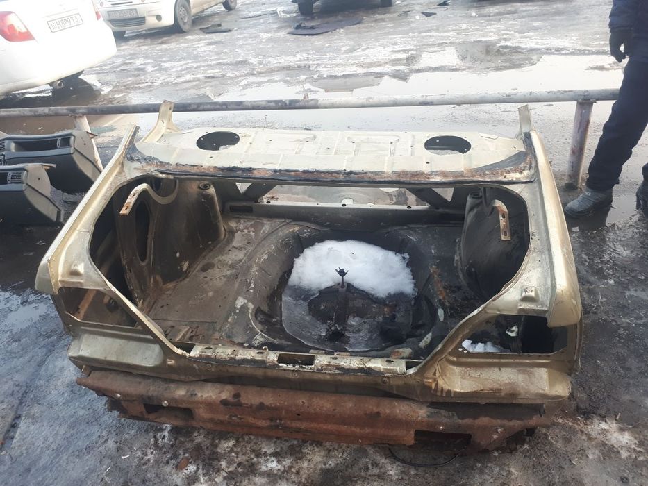 Транспорт кузовные детали