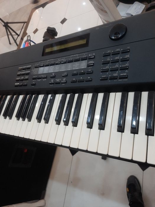 Roland xp 50 sintezator