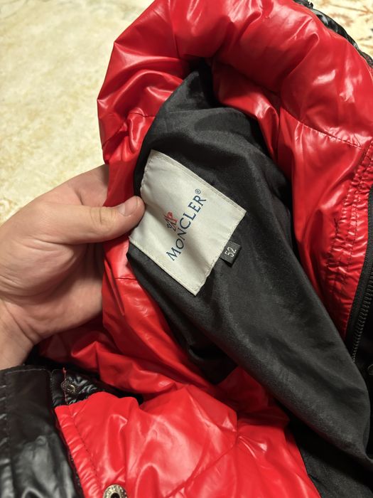 Продам куртку MONCLER