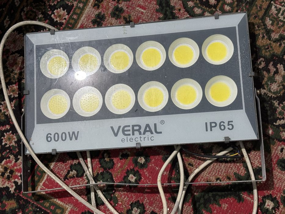 Projektor (Veral ishlatilgan) 600W