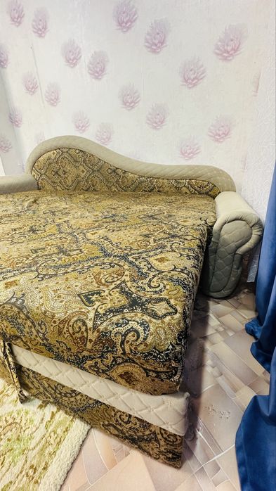 Продается диван, 2 местный. Раздвижной