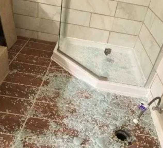 Ремонт и настройка стеклянных конструкций. Работаем с калёным стеклом!