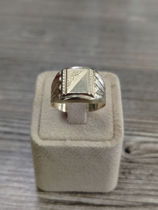 Златен пръстен 3.75гр / 14К