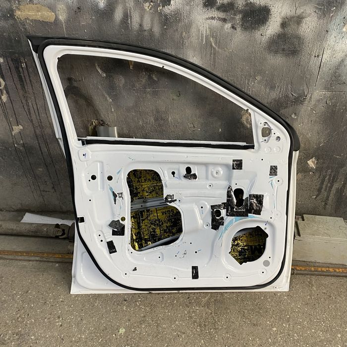 Продам дверь на Cobalt