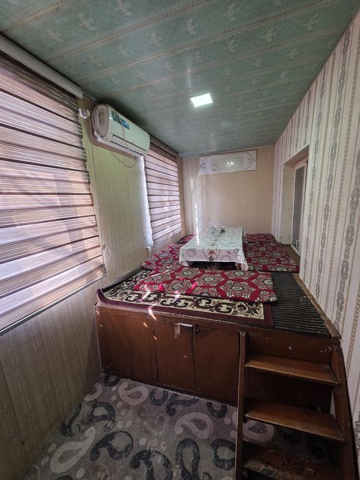 Кибрай марказида 2 хонали квартира сотилади.