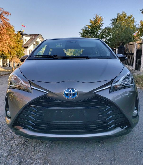 Тойота Хибрид Ярис 2017г Full Toyota yaris Hybrid