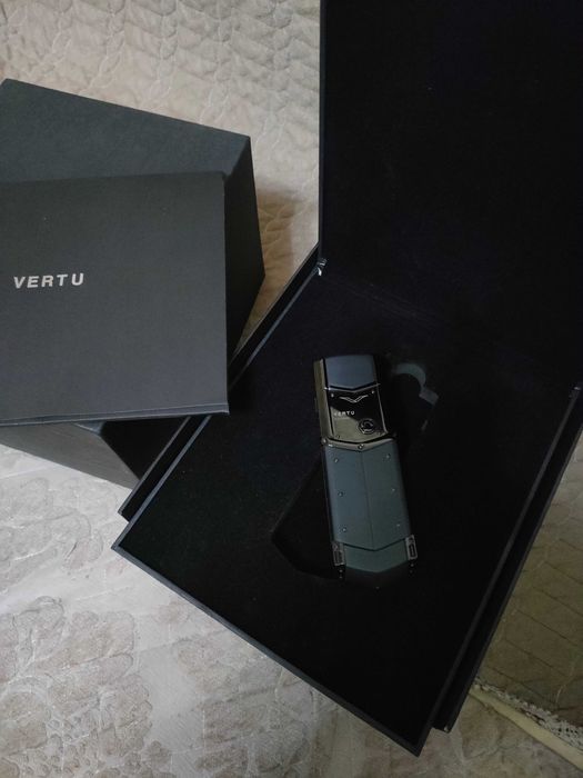 Vertu Signature S Design Pure Black