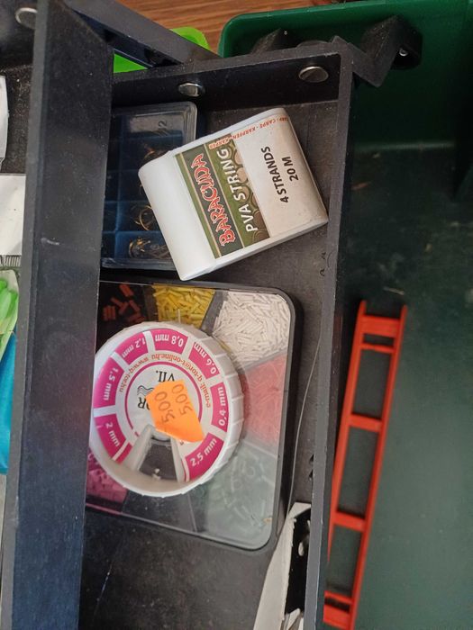 Vând set de pescuit la crap – calitate bună, funcțional excelent