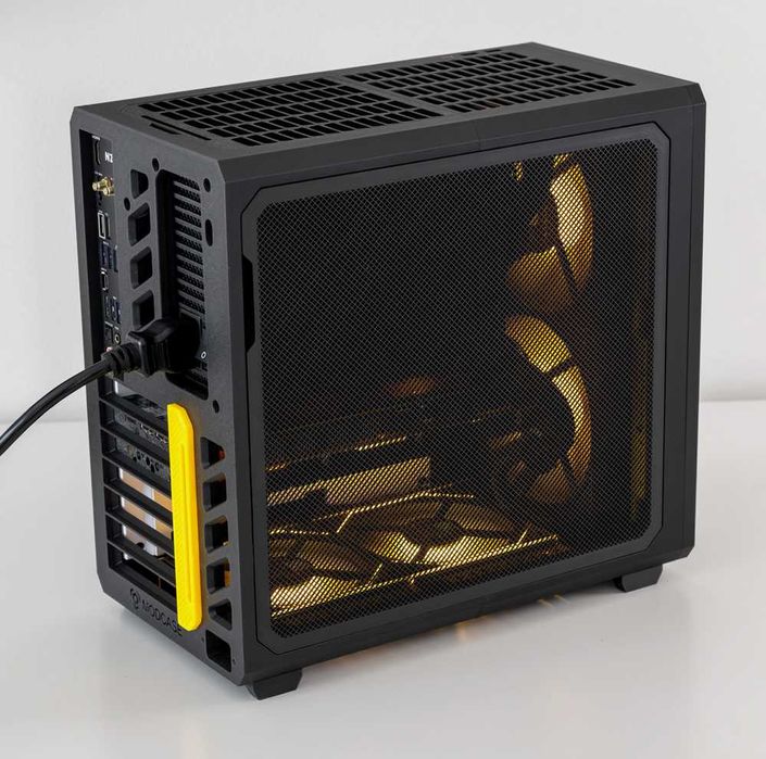 Carcasa ATX Gaming NAS Printata 3D Dual Rad 280 7 slot GPU 24Litrii