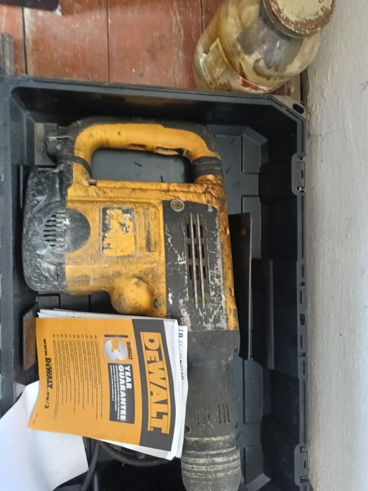 Перфоратор Dewalt