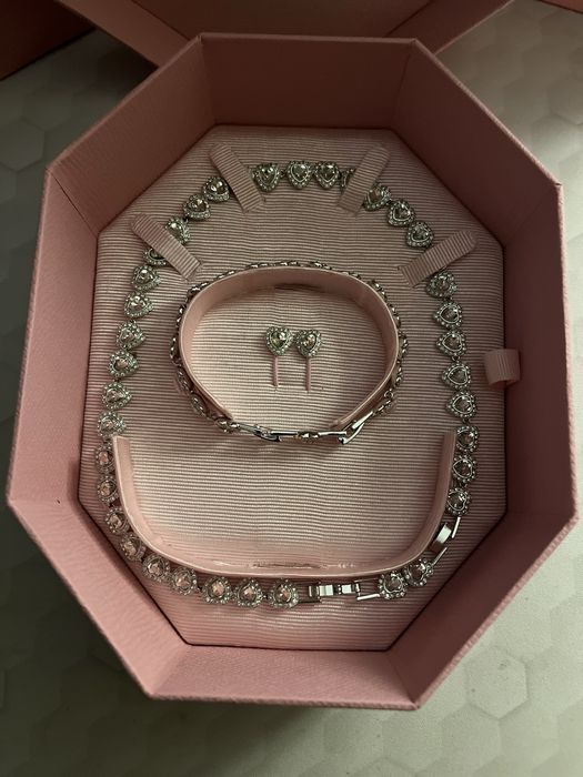 Set Swarovski x Ariana Grande