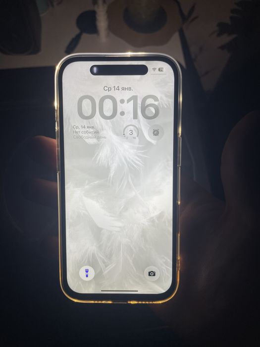 Iphone 16 в белом цвете
