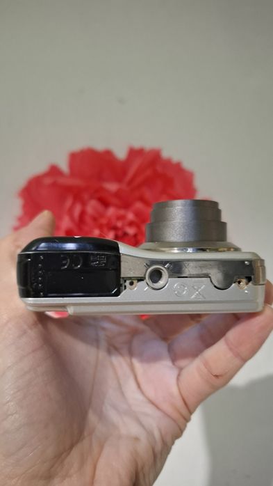 Компактен дагитален фотоапарат Fujifilm FinePix AX