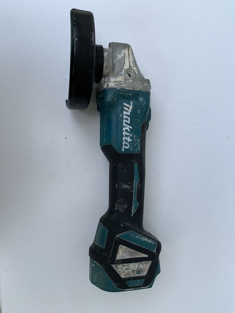 Makita 2024 dga 463