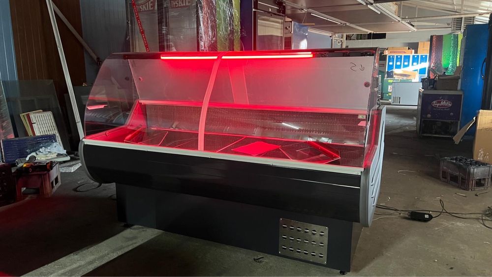 Vitrină frigorifica Pentru Mezeluri/Carne, Profesionala led