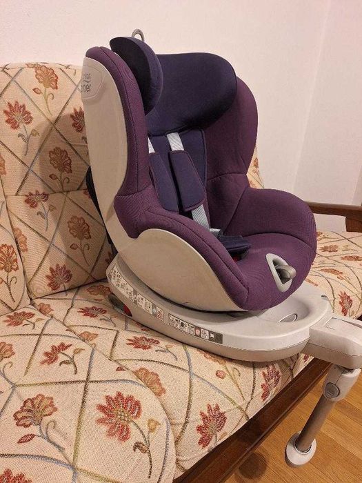 Vând scaun auto copil BRITAX ROMER Dualfix M i-Size Isofix