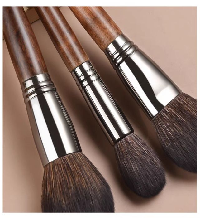 Set de 24 pensule profesionale de make-up din par natural