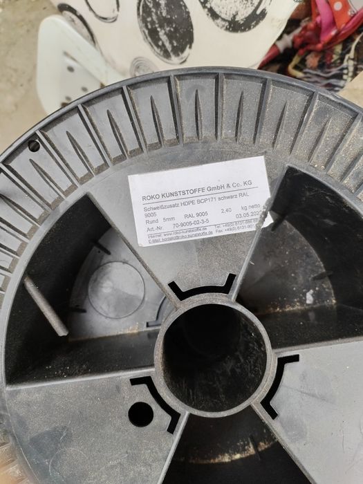 Fir de plastic diferite culori ideal pentru lipirea obiectelor