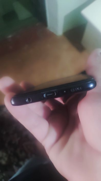 Продаю samsung a31 память 64