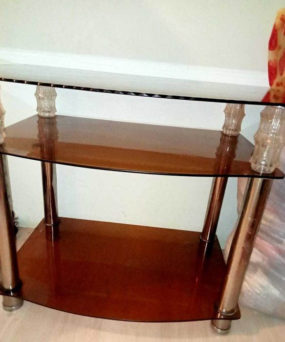 столик стеклянный под телевизор