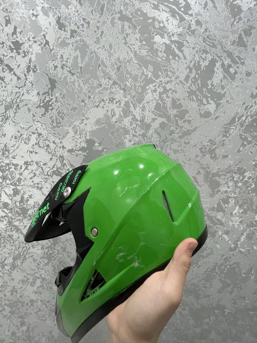 Срочно продам шлем для мопеда