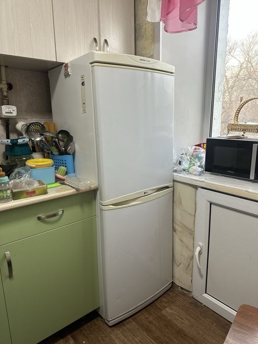 Продам холодильник