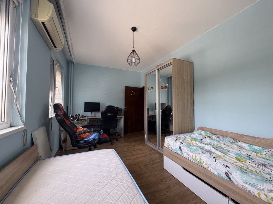 Дава се под наем Тристаен апартамент в Пловдив, Тракия - 110 кв.м за 459 € - Снимка #3